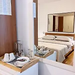 Tai - Spacious And Comfy With Private Terrace بيت ضيافة هفار