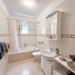 Tai - Spacious And Comfy With Private Terrace هفار