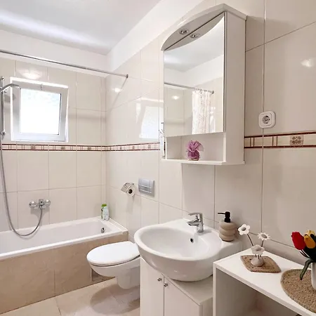 בית הארחה Tai - Spacious And Comfy With Private Terrace 3*