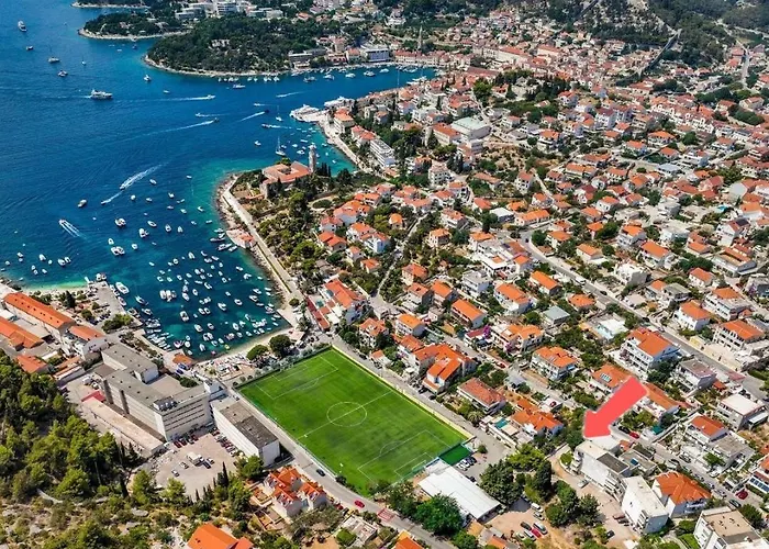 Guest house Tai - Spacious And Comfy With Private Terrace Hvar Town